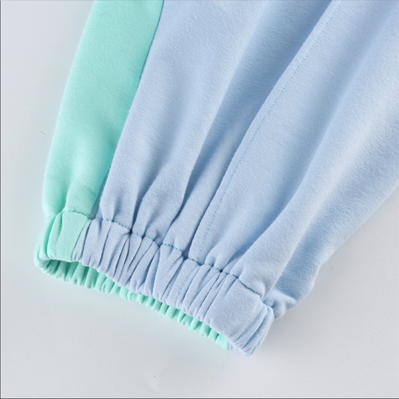 *ONE LEFT* Two Tone High-Waisted Sweats 💕 - Picture 7 of 7